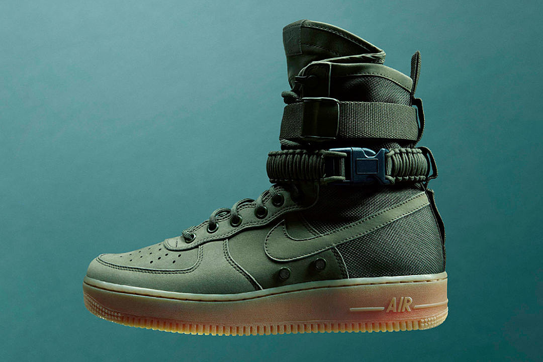 Nike Air Force 1