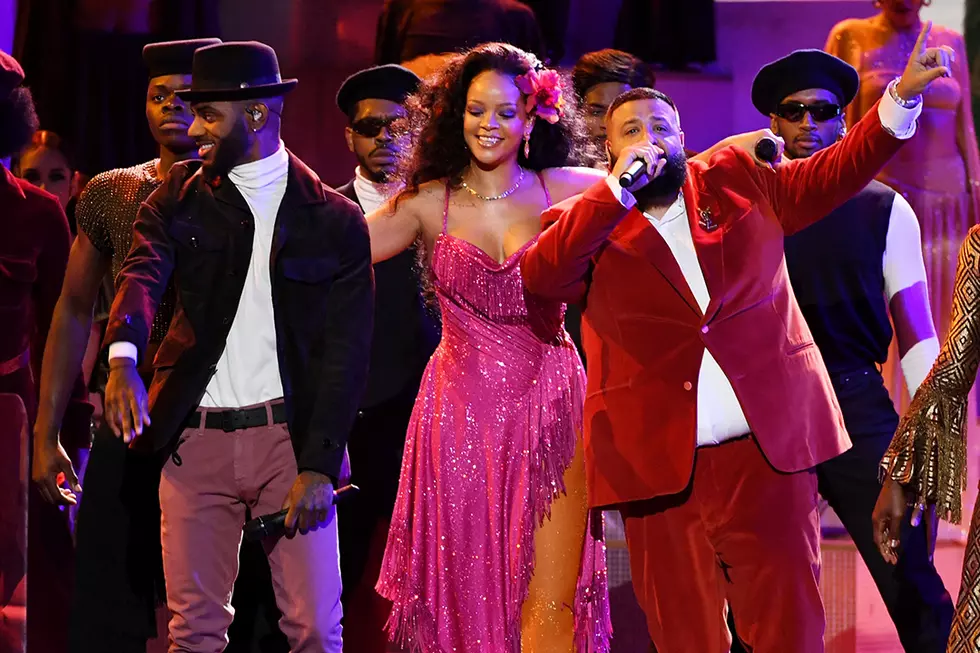 Rihanna, Bryson Tiller and DJ Khaled receiving a standing ovation from the Grammy 2018 audience after their performance of 