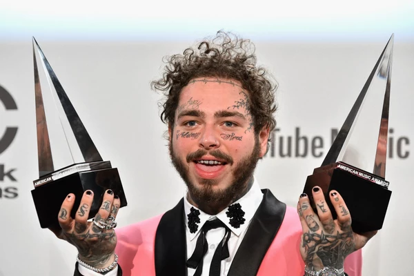 Post Malone Wins Favorite Album Rap/Hip-Hop at 2018 AMAs - XXL