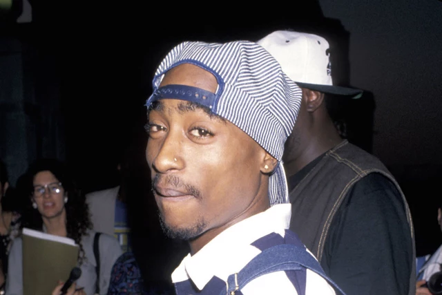 Tupac Shakur Photos Go Viral After People Refuse to Believe They Weren't Recently Taken